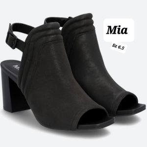 MIA Kiety open-toe shoe.   Sz 6.5. New